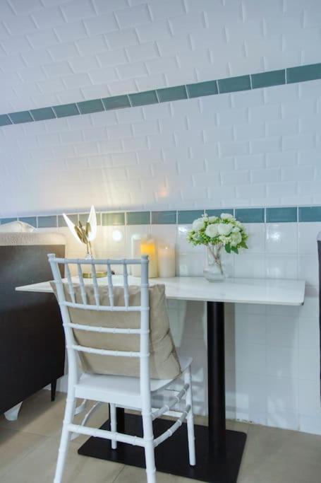 Apartamento Le Nid Parisien Triplex Cosy Et Chaleureux Exterior foto