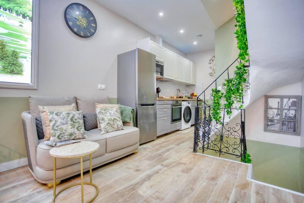 Apartamento Le Nid Parisien Triplex Cosy Et Chaleureux Exterior foto