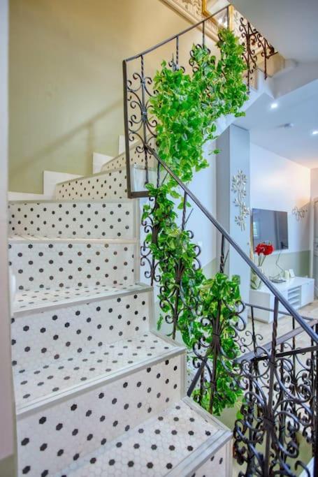 Apartamento Le Nid Parisien Triplex Cosy Et Chaleureux Exterior foto